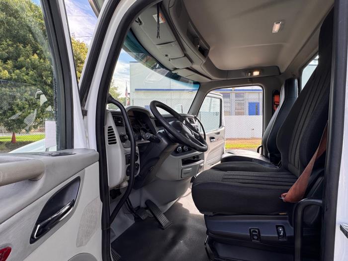 2021 Peterbilt 579-13