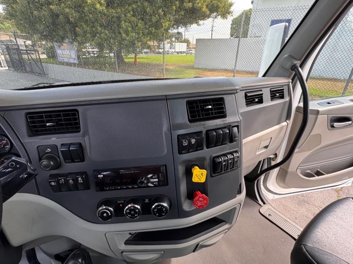 2021 Peterbilt 579-15