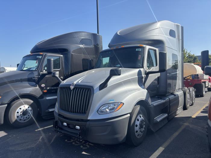 2022 International LT625-1