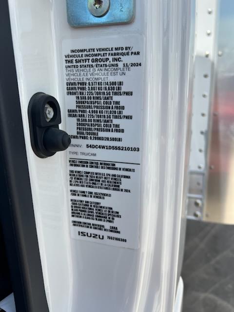 2025 Isuzu NPR-HD-15