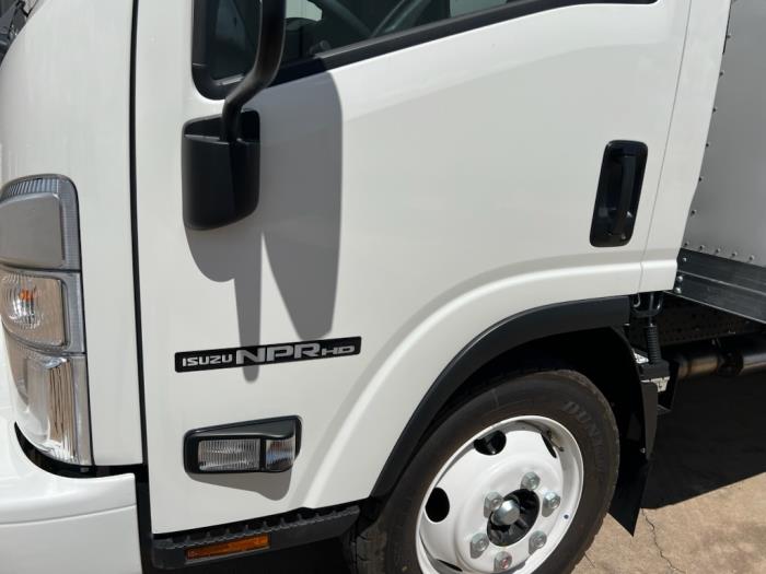 2025 Isuzu NPR-HD-8