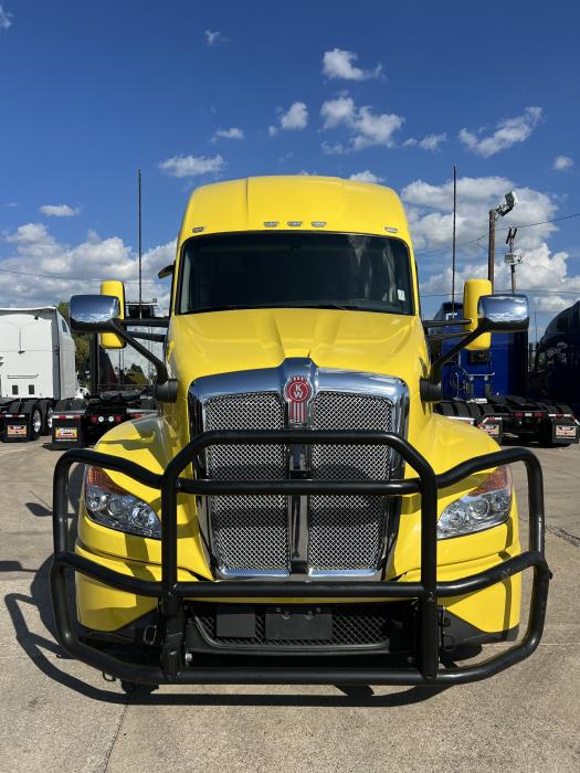 2024 Kenworth T680 photo 3