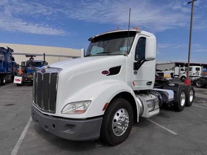 2021 Peterbilt 579-1