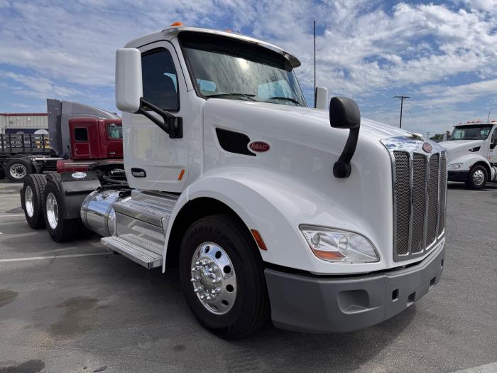 2021 Peterbilt 579-3