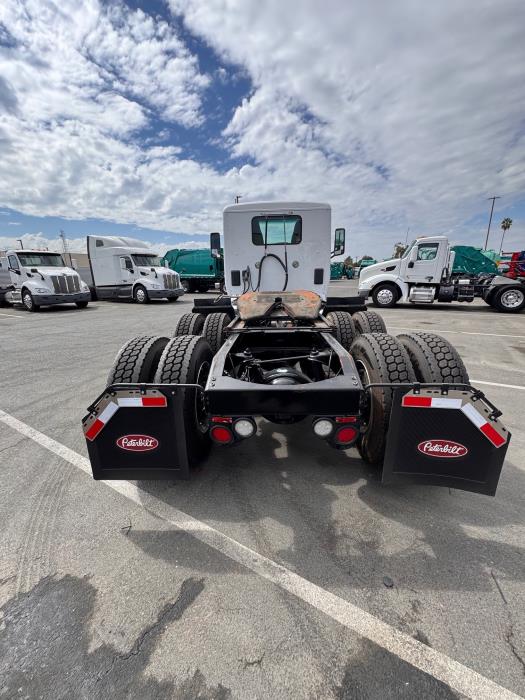 2021 Peterbilt 579-6