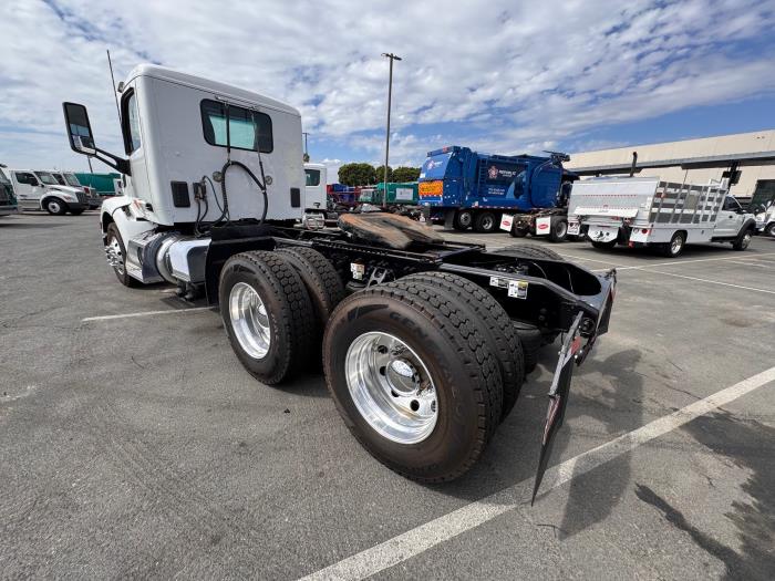 2021 Peterbilt 579-7