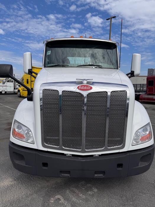 2021 Peterbilt 579-2