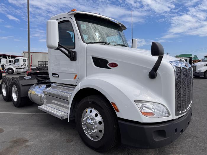 2021 Peterbilt 579-3