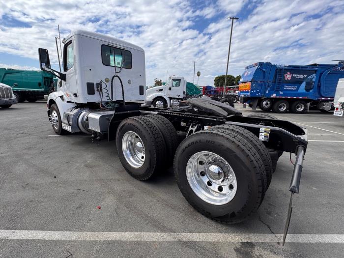 2021 Peterbilt 579-6