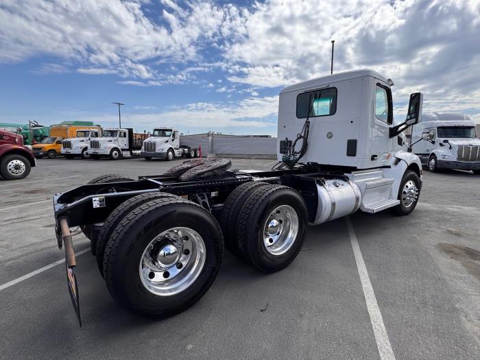 2021 Peterbilt 579-5