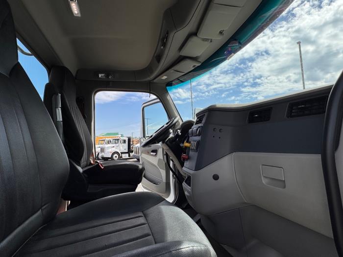 2021 Peterbilt 579-11