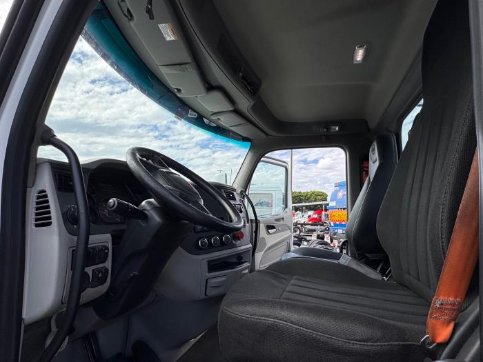 2021 Peterbilt 579-12