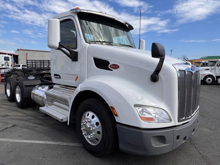 2021 Peterbilt 579-3
