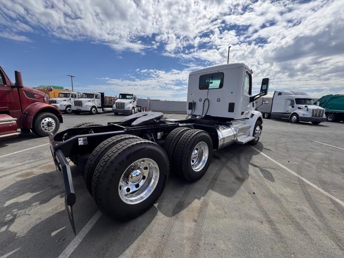2021 Peterbilt 579-5