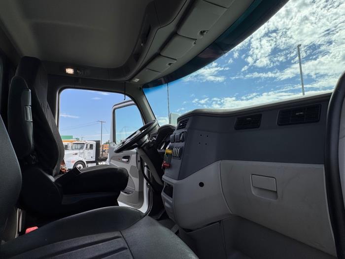 2021 Peterbilt 579-12