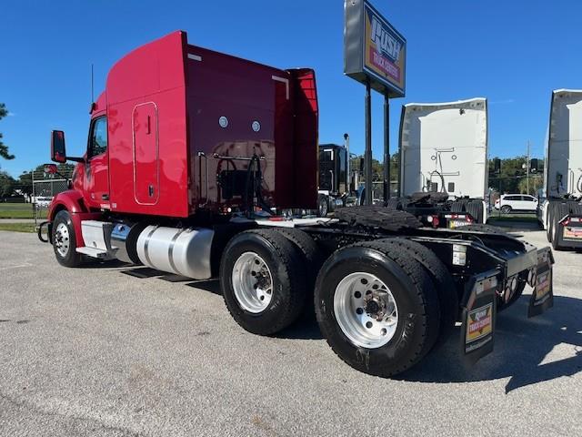 2022 Peterbilt 579-5