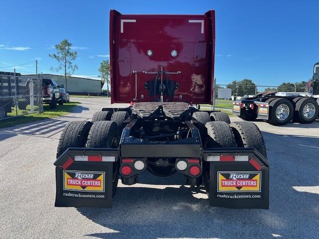 2022 Peterbilt 579-8