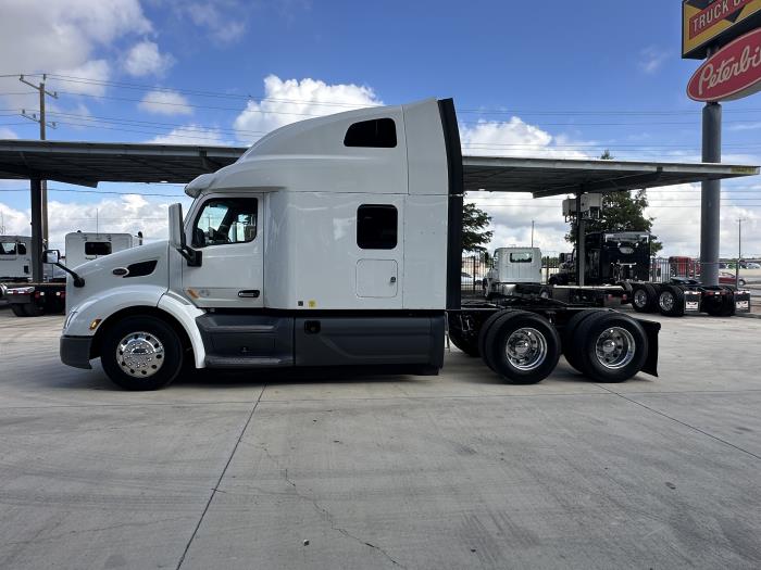 2021 Peterbilt 579-2