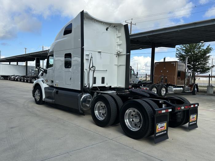 2021 Peterbilt 579 photo 4