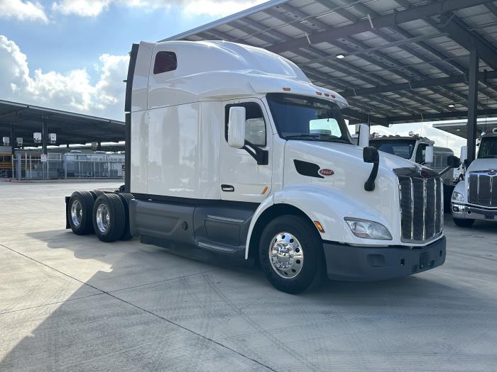 2021 Peterbilt 579-7