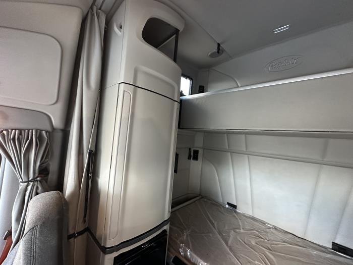 2021 Peterbilt 579-13