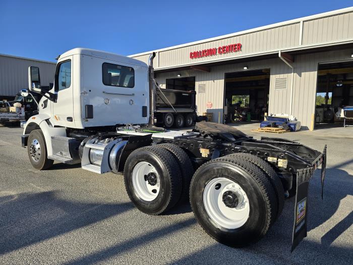 2020 Peterbilt 567 photo 4