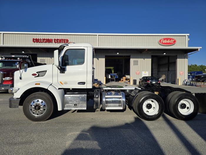 2020 Peterbilt 567 photo 3