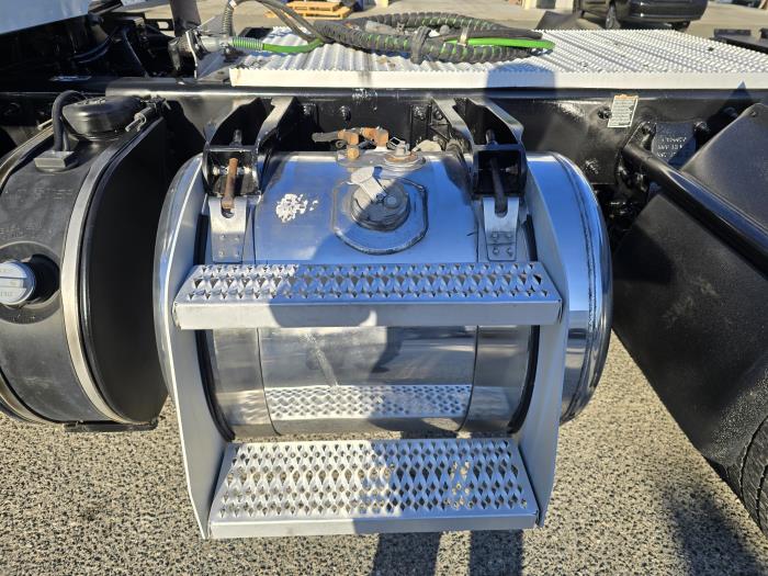 2020 Peterbilt 567-17