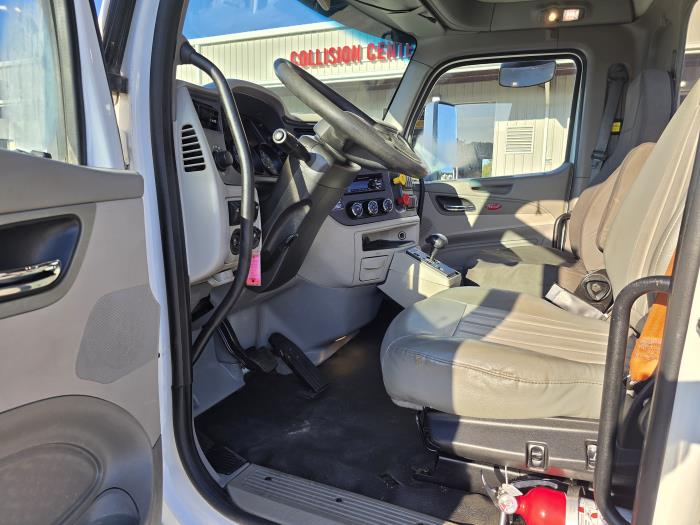 2020 Peterbilt 567-9