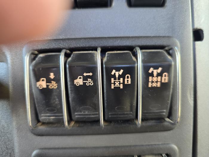 2020 Peterbilt 567-13