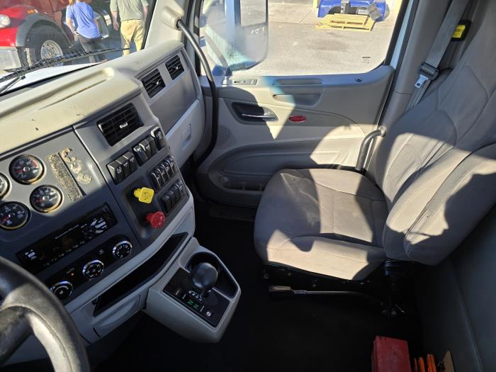 2020 Peterbilt 567-10