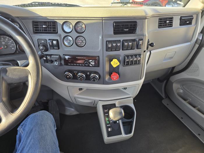 2020 Peterbilt 567-12