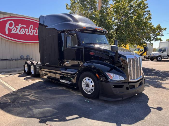 2023 Peterbilt 579-5