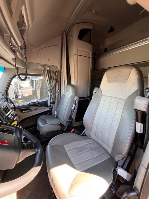 2023 Peterbilt 579-7