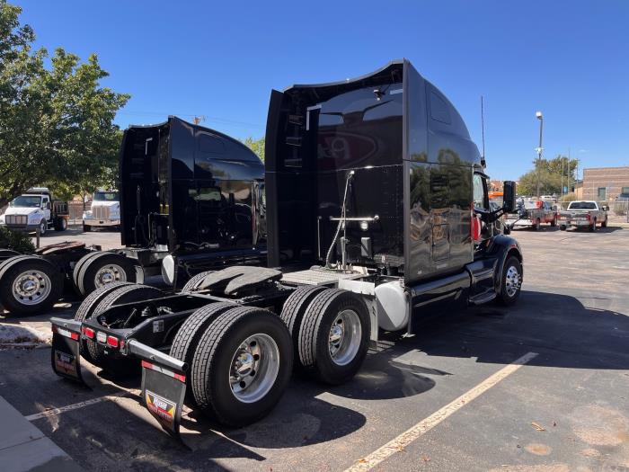 2022 Peterbilt 579-3