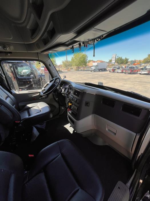 2022 Peterbilt 579-11