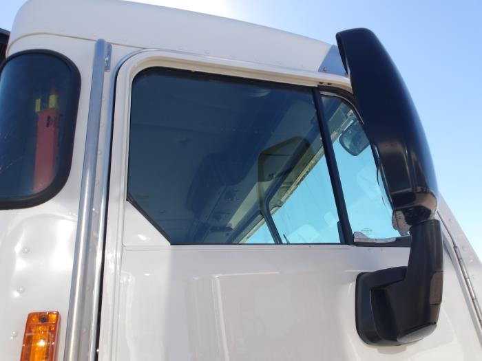 2025 Peterbilt 520-12