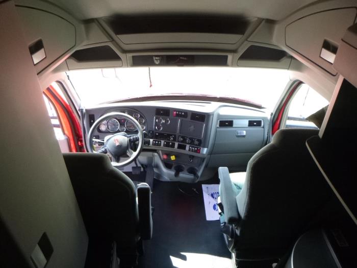 2021 Kenworth T680-19