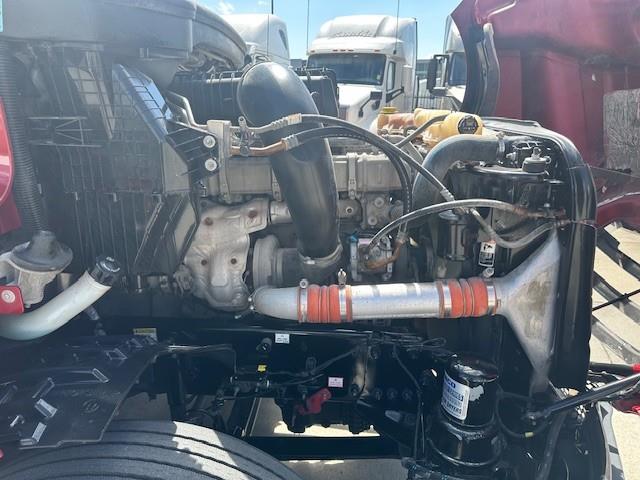 2021 Freightliner Cascadia-12