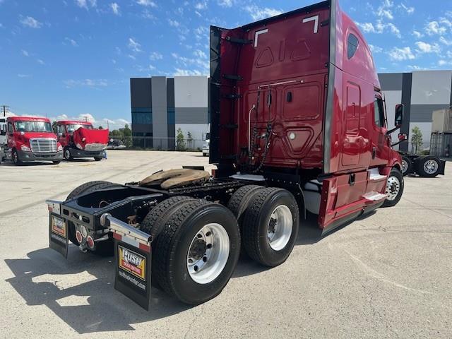 2021 Freightliner Cascadia-15