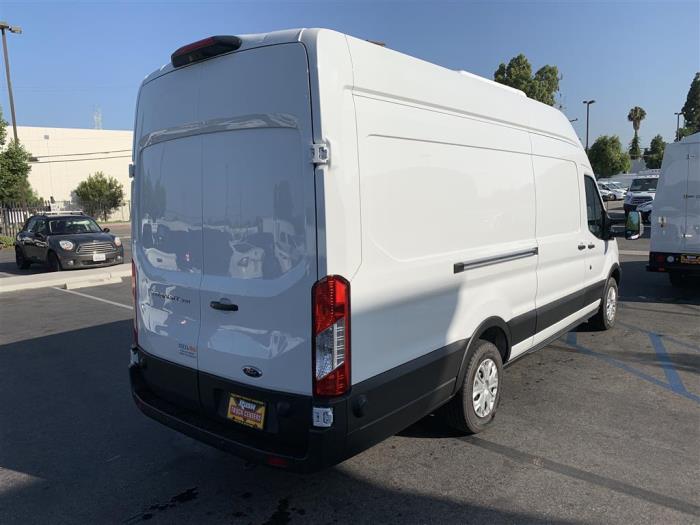 2025 Ford Transit-350-5