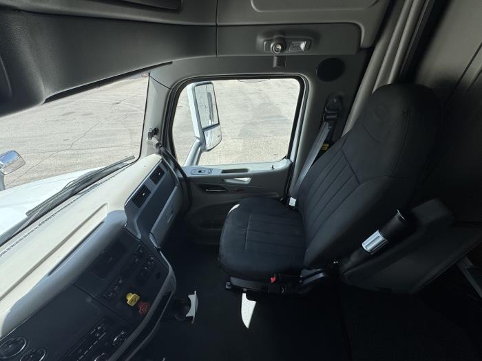 2022 Peterbilt 579-23