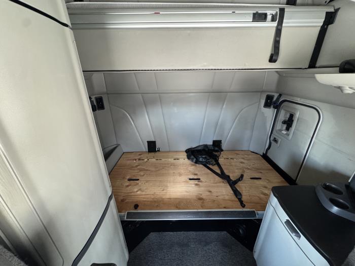 2022 Peterbilt 579-24