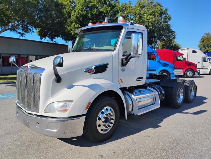 2020 Peterbilt 579 photo 2