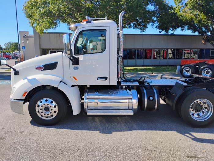2020 Peterbilt 579 photo 4