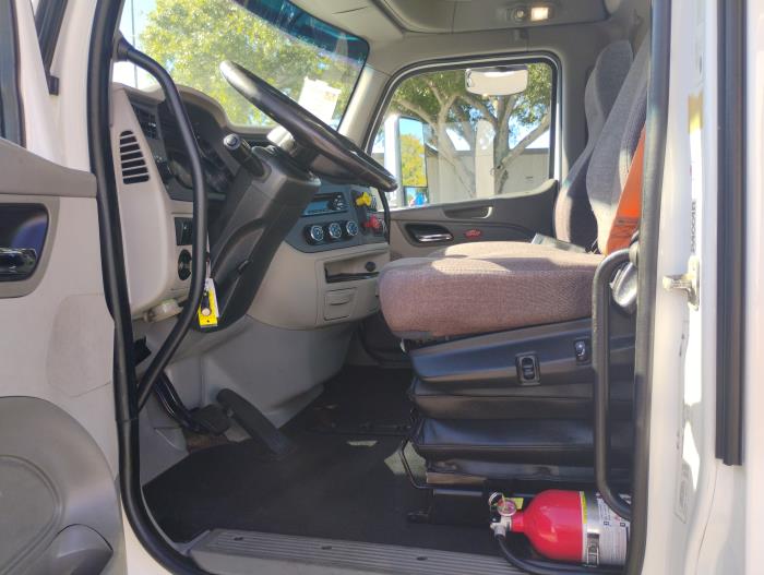 2020 Peterbilt 579-13