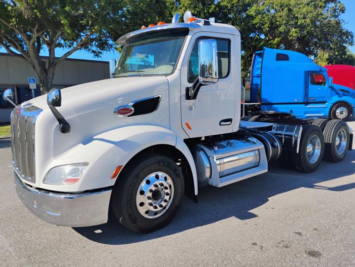 2020 Peterbilt 579-1