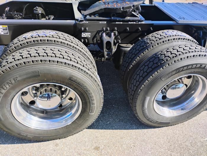 2020 Peterbilt 579-7