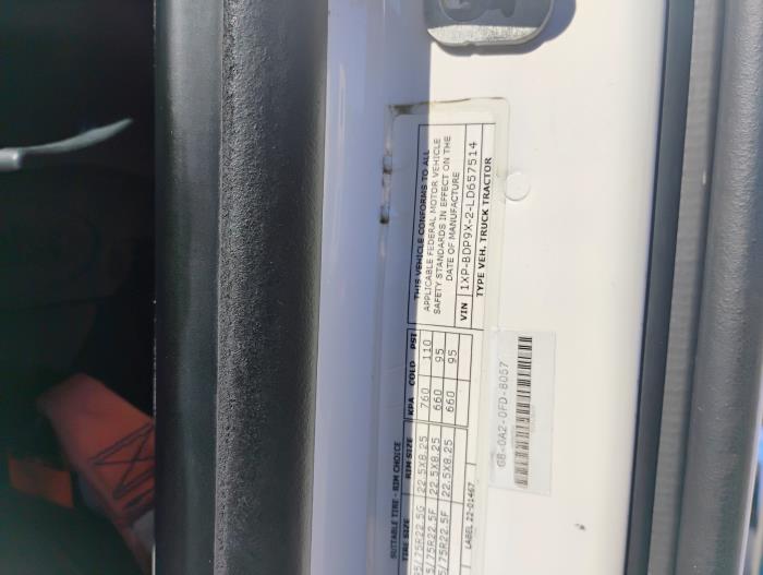 2020 Peterbilt 579-17