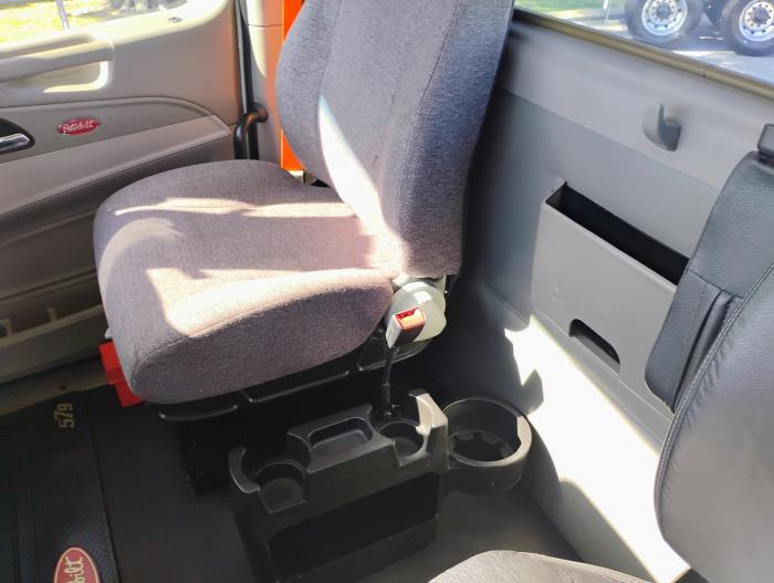 2020 Peterbilt 579-22